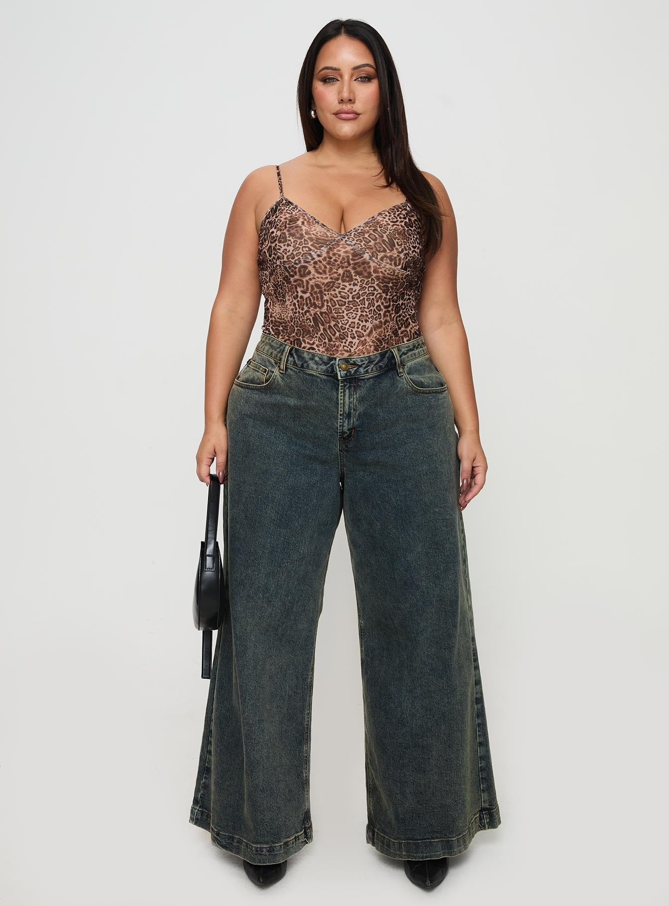 Ziggie Low Rise Baggy Jeans Antique Wash Curve