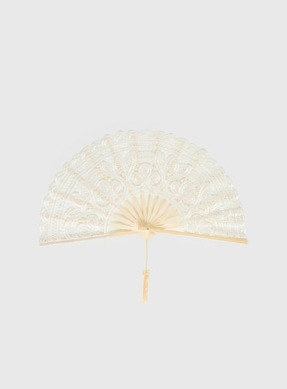Bossa Nova Lace Fan Beige