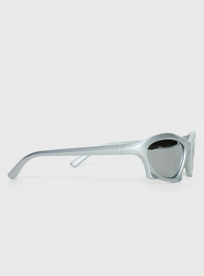 Feeling Alive Sunglasses Silver