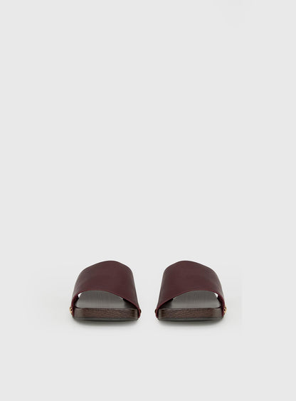 Therapy Zane Stud Detail Sandals Red